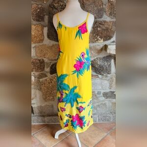 In Gear Women's Yellow Floral Lightweight Summer Dress Tropical Parrot Medium